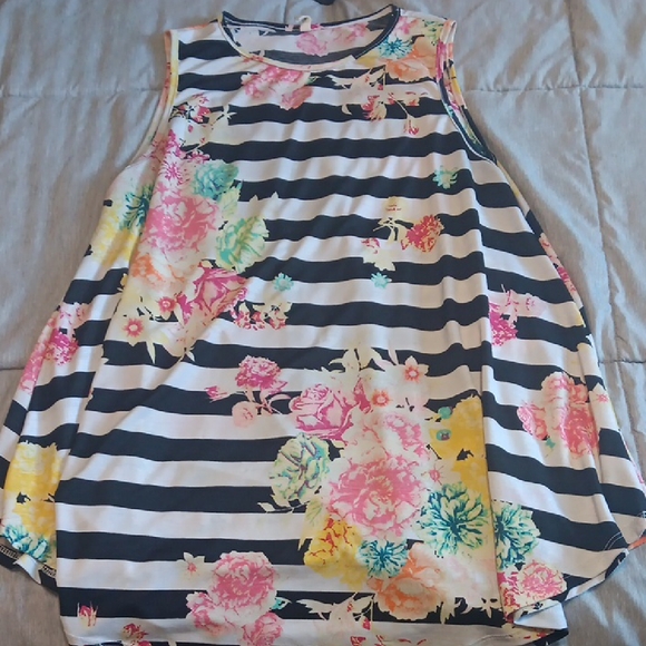 Floral Striped Sleeveless Top - Picture 1 of 1